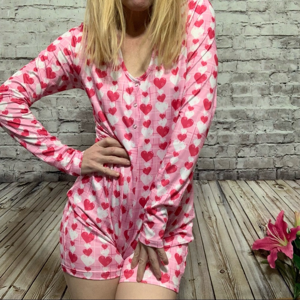 ‼️Play Romper w Snap Flap Booty L‼️ - Picture 6 of 16